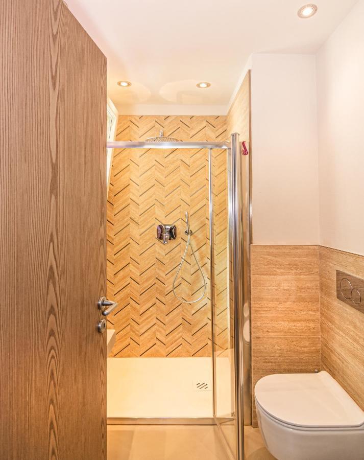 Sea Holidays Apartment มารินา ดิ เปียตราซันตา ภายนอก รูปภาพ