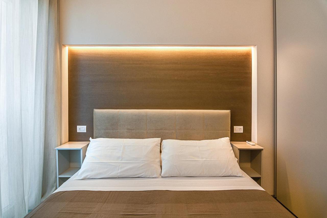 Sea Holidays Apartment มารินา ดิ เปียตราซันตา ภายนอก รูปภาพ