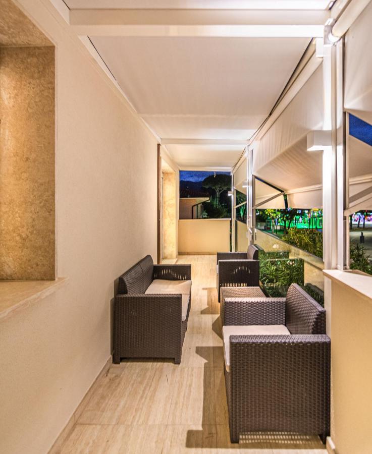 Sea Holidays Apartment มารินา ดิ เปียตราซันตา ภายนอก รูปภาพ