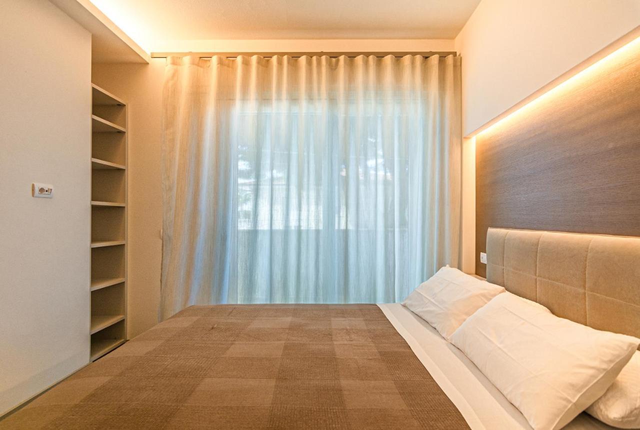 Sea Holidays Apartment มารินา ดิ เปียตราซันตา ภายนอก รูปภาพ