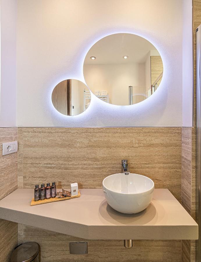 Sea Holidays Apartment มารินา ดิ เปียตราซันตา ภายนอก รูปภาพ
